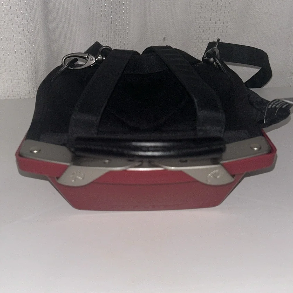 BOBLBE-E SWEDEN, HARD‎ SHELL BACKPACK, NWOT, UNUSED LABEL, PAT. PEND'G, UNISEX